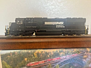 NORFOLK SOUTHERN NS SD70 LOCO - DC/DCC Ready - HO Scale -"GENESIS" NEW OOP RARE - Picture 1 of 11