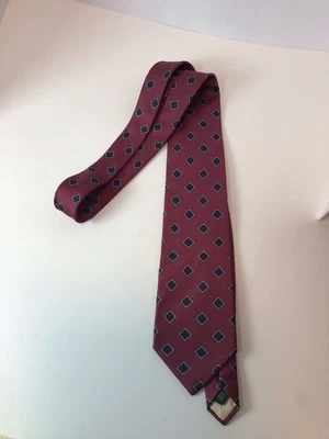 Vtg Tom James 100% Silk Geometric Neck Tie Mens Maroon Classic USA Twill - Image 1 of 3