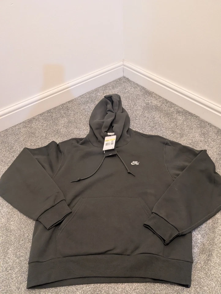 Nike SB Fleece Pullover Hoodie FV7351-355 Size Large    Unisex