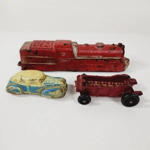3 alte Hartgummi Spielzeug Fahrzeuge Zug Auto Bauernhof Waggon - Schaden - Bild 1 von 15