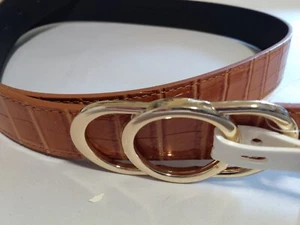 NWT Women's Belt Gold Tone Hoop Trio Buckle Size Large  - Picture 1 of 3