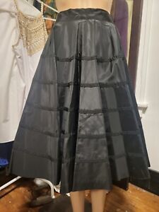 Vintage Unbranded Black Taffeta? Ribbon & Embroidered Full Swing Skirt S