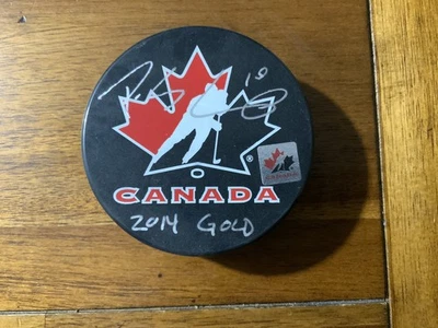 Patrick Sharp Signed Auto Chicago Blackhawks Canada Gold medal  Puck PSA/DNA. - Image 1 of 4