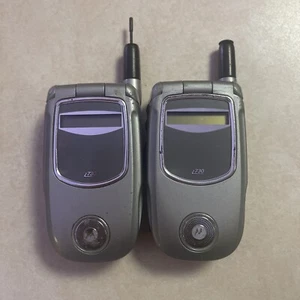 Lot Of 2 Motorola Nextel i series i730 - Silver Flip Cellular Phone - Picture 1 of 3