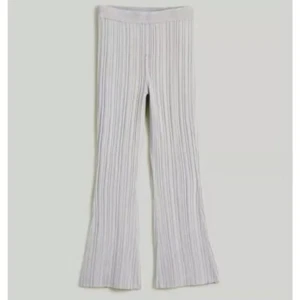 Madewell x Aimee Song Shimmer pantaloni maglione svasati vita alta grigio vapore medio - Foto 1 di 11