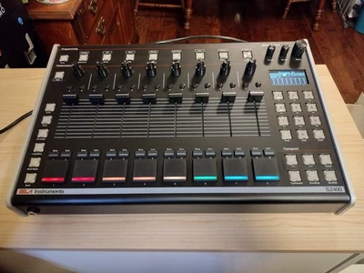 Muestreador/secuenciador ISLA Instruments S2400 16 bits 48 KHz Foto 1 de 4