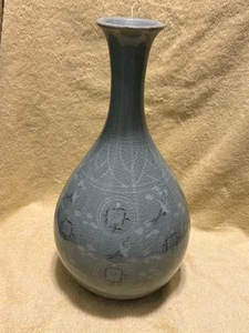 ANTIQUE KOREAN CELADON THOUSAND CRANES DESIGN VASE- SIGNED - Picture 1 of 13
