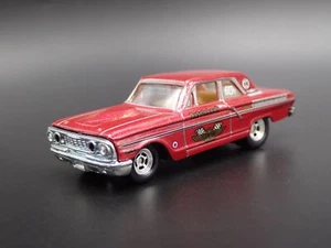 1964 64 Ford Rayo Rojo 1:64 Escala Coleccionable Maqueta Modelo Fundido Coche - Imagen 1 de 9