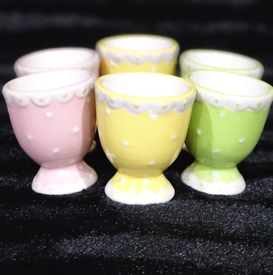 6 tazas de huevos de cerámica de encaje y puntos pastel surtidos Pascua 3" rosa lima amarillo primavera Foto 1 de 4