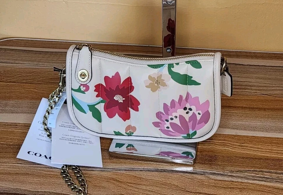 COACH Swinger 20 Handbag Clutch Leather C7208 With Tag