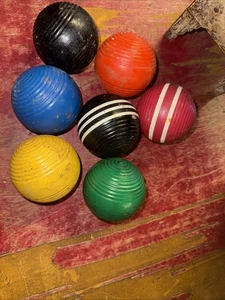 7 Vintage massive farbige Holz Ersatz Krocket Kugeln Konvolut - Bild 1 von 3