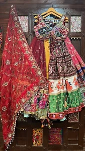 Chaniya Choli Annu Patel branded. Garbha Sangeet - Picture 1 of 8