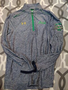 UNDER ARMOUR Notre Dame Football 2015 BOSTON Shamrock Series Zip Shirt MEDIUM - Bild 1 von 5