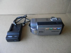 Samsung SMX-F40SP Digital Camcorder - Picture 1 of 10