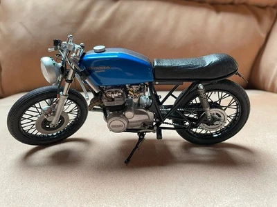 Honda CB400 Four Aoshima 1:12 Custom - Bild 1 von 4