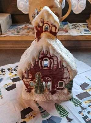 Altes Windlichthaus, Teelichthaus aus Porzellan/Keramik - Bild 1 von 4