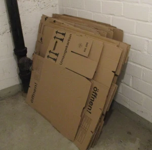 UMZUGSKARTONS 33 STÜCK - 1 MAL BENUTZT - 60 X 33 X 34 CM - BIS 30 KILO - Bild 1 von 1