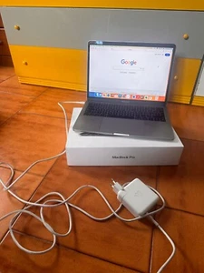 Apple MacBook Pro 2017 13" - Intel Core i5 2,3 GHz 8GB 256GB - Scatolo Originale - Foto 1 di 8