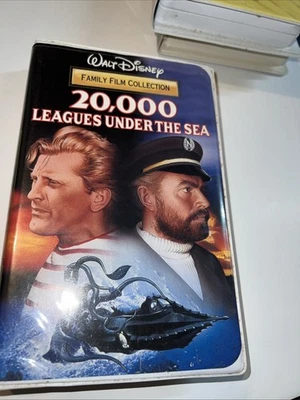 20,000 Leagues Under the Sea Walt Disney Family Film Collection VHS - Image 1 of 3