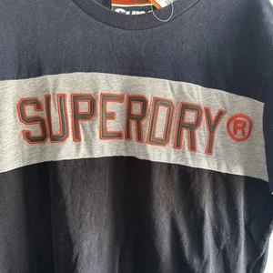 NWT Superdry Appliqué Colour Block Short Sleeve Tee T-shirt XL Navy Gray - Picture 1 of 7
