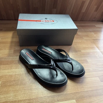 Sandalias Prada plataforma charol negro talla 39.5 Foto 1 de 4