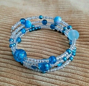 MEMORY WIRE PERLEN ARMBAND: Wunderschönes Asst TÜRKIS GLAS; Handarbeit - Bild 1 von 5
