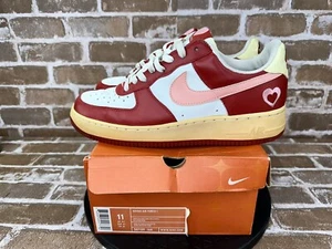 Vintage Donna Nike Air Force 1 San Valentino VNDS OG BOX 307109-164 2004 US Taglia 11 - Foto 1 di 11