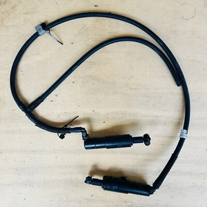 Genuine Mercedes OEM W204 C63 headlight washer hose nozzle with jets A2048602592 - Picture 1 of 6