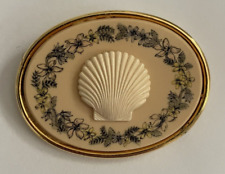 Vintage Barlow Sea Shell Scrimshaw Style Oval Gold Tone Brooch Pin 1 3/4"