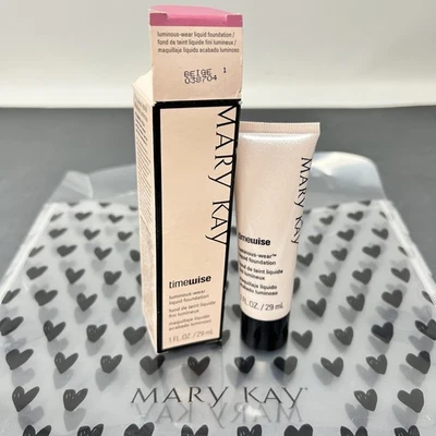 Mary Kay TimeWise Luminous-Wear Liquid Foundation Beige 1 Normal To Dry 038704 - Image 1 of 2