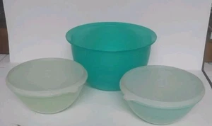 Tupperware Wonderlier Bowls Lt Blue & Lt Green (234) & Impressions Mixing Bowl - Picture 1 of 7