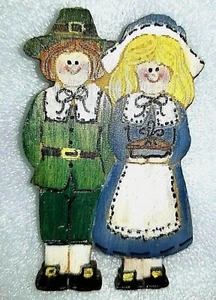 Vintage Pilgrim Couple Brooch Pin Hand Painted Wood  Thanksgiving Holidays - Picture 1 of 10