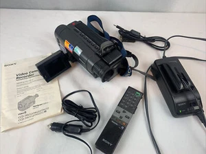 Sony NTSC Handycam 8mm Standard 8 Camcorder (CCD-TRV212) Orig power pac & Remote - Picture 1 of 12