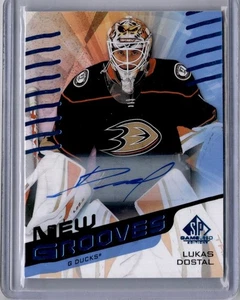 LUKAS DOSTAL NEW GROOVES BLUE AUTO 2022 SP GAME USED #NG-7 RC ROOKIE - Picture 1 of 2