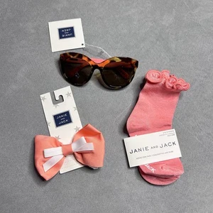 Janie & Jack Baby Girl Accessory Bundle - Sunglasses, Bow Clip and Socks - Imagen 1 de 7