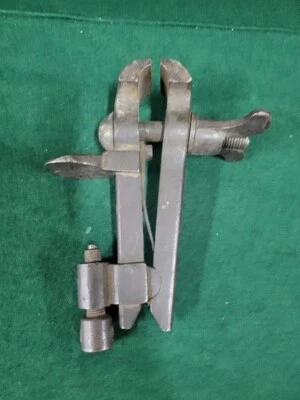 ANCIEN ETAU A FIXER PETIT MODELE N° 2 - Photo 1/4