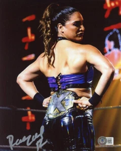 RAQUEL RODRIGUEZ SIGNED 8x10 PHOTO ROYAL RUMBLE SMACKDOWN RAW WWE BECKETT BAS - Picture 1 of 2