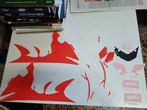 APRILIA AP8187001 KIT DECALCOMANIE CARENE NERO DIABLO APRILIA RS 50(2006-2010)  - Picture 1 of 2