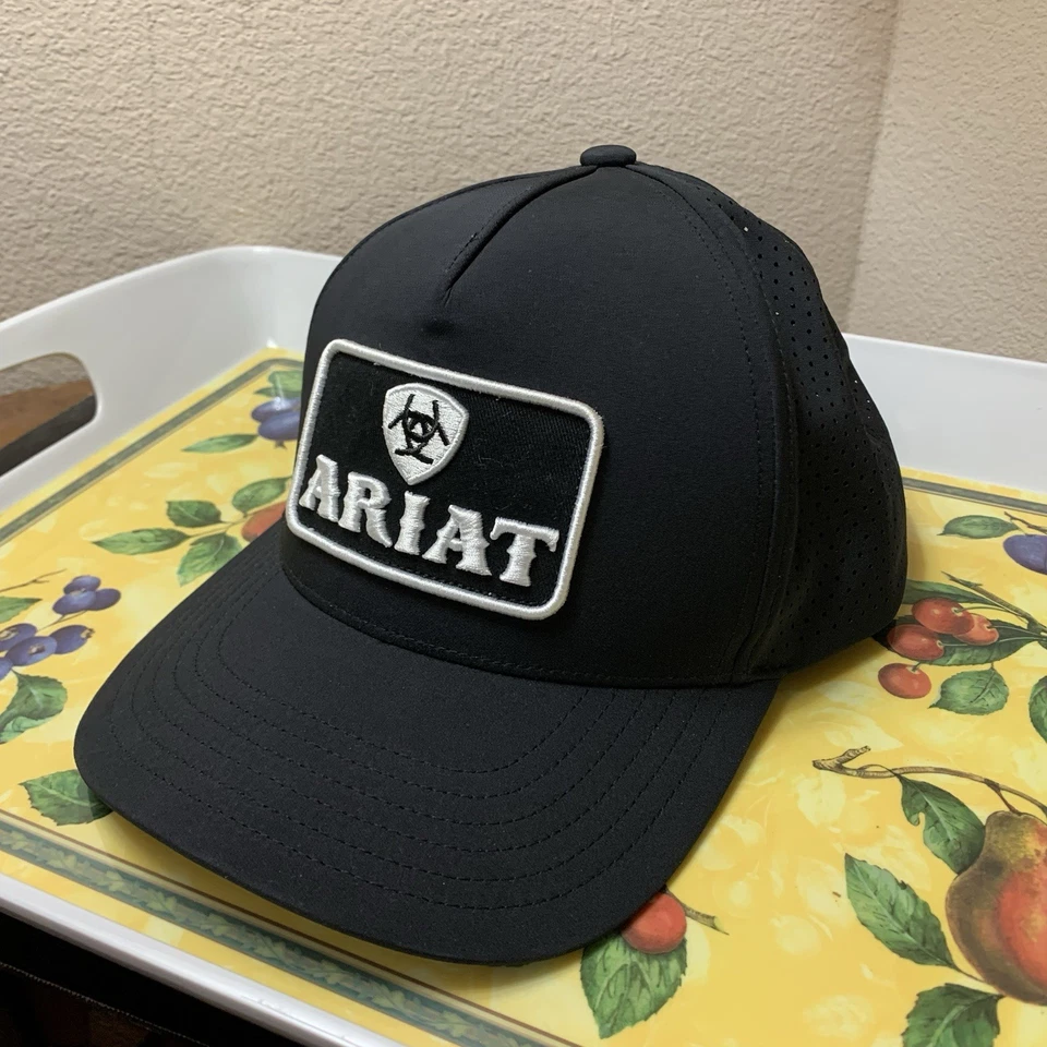 Ariat 男式帽子棒球帽标志弹性适合黑色布网眼 — 第 1/4 张图片