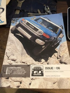 Brochure originale TOYOTA FJ CRUISER - numero inverno/primavera 2009 #6 CARICHE INFO - Foto 1 di 5