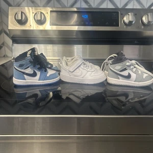 Jordan 1 Retro High OG University Blue (TD) taglia 4c, grigio Jordan, Nike lotto di 3 - Foto 1 di 11