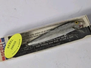 Original Rebel EE. UU. Sinker Minnow Famous S101 Nuevo de Lote Antiguo Plateado Negro Trasero Hundimiento 3.5" - Imagen 1 de 12