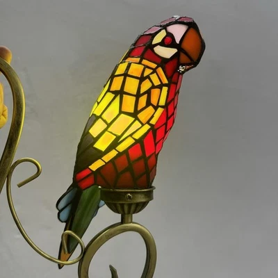 Lámpara de araña estilo Tiffany loro pájaro / vitral para luz - rojo y amarillo Foto 1 de 3