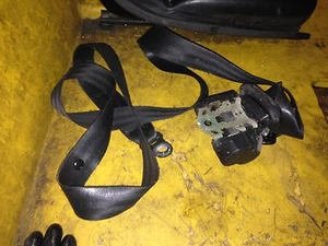 VW TRANSPORTER T4 1.9 DIESEL 1996 PASSENGER SIDE FRONT SEATBELT 701857805B - Picture 1 of 2