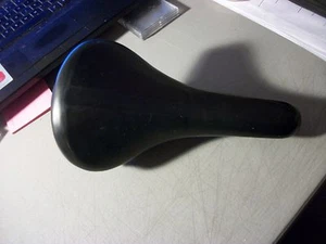 SILLA DE ASIENTO DE BICICLETA CIONLLI NEGRA - Imagen 1 de 5