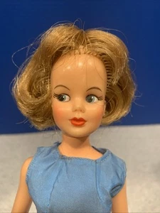 VINTAGE 1965 IDEAL ERWACHSENE TAMMY PUPPE MIT MOD BLUMENHOSE UND TOP - Bild 1 von 14