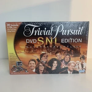 Trivial Pursuit SNL DVD Edition Board Game Parker Brothers 90's - Sealed - Imagen 1 de 5