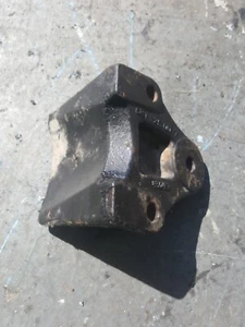 FREIGHTLINER LEAF SPRING BRACKET 6813250017 - Picture 1 of 7