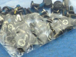 Screw Set Asus PRO55S Notebook 10070660-24250 - Afbeelding 1 van 1