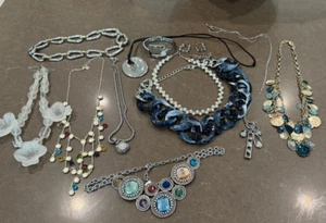 MIXED LOT OF 12 COSTUME JEWELRY WITH STATEMENT NECKLACES PRE-OWNED - Picture 1 of 1